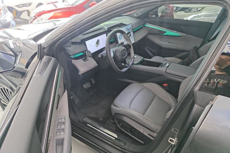 Used Lynk & Co 08 EM-P 2025 120km Long-Range Halo Driver Seat