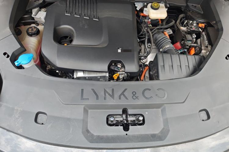 Used Lynk & Co 08 EM-P 2025 120km Long-Range Halo Engine Bay