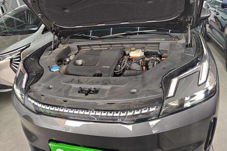 Used Lynk & Co 08 EM-P 2025 120km Long-Range Halo Engine Bay