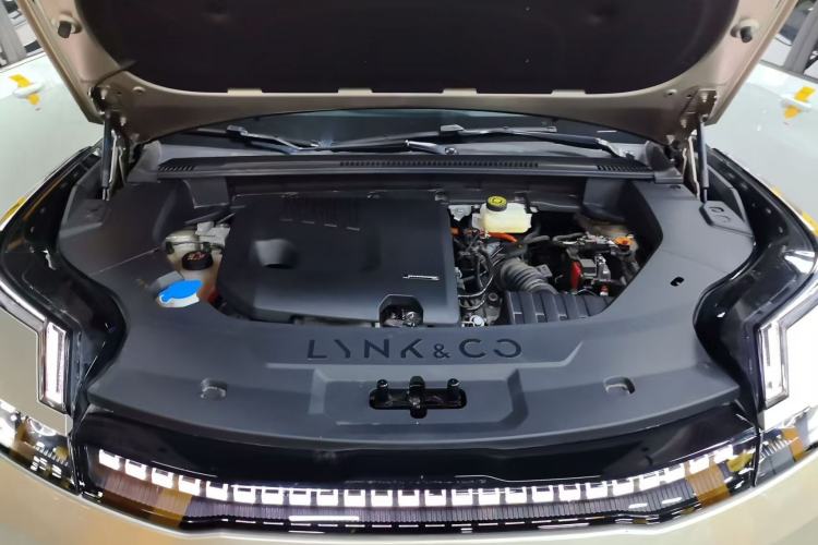 Used Lynk & Co 08 EM-P 2025 120km Long-Range Halo Engine Bay