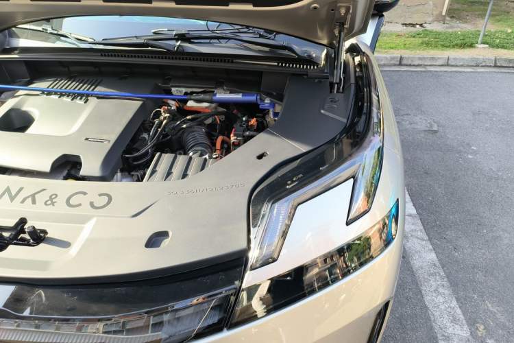 Used Lynk & Co 08 EM-P 2025 245km Ultra-Long Range Halo Engine Bay Left