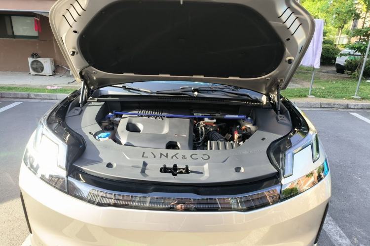 Used Lynk & Co 08 EM-P 2025 245km Ultra-Long Range Halo Engine Bay