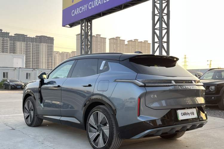 Used Lynk & Co 08 EM-P 2025 245km Ultra-Long Range Halo Exterior 3