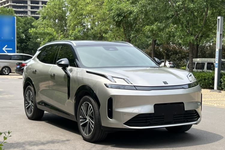Used Lynk & Co 08 EM-P 2025 120km Long-Range Pro Exterior 4