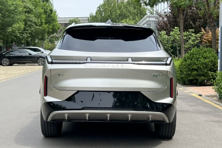 Used Lynk & Co 08 EM-P 2025 120km Long-Range Pro Exterior 5