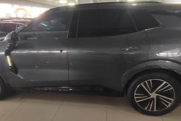 Used Lynk & Co 08 EM-P 2025 245 km Ultra-Long Range Pro Exterior 5
