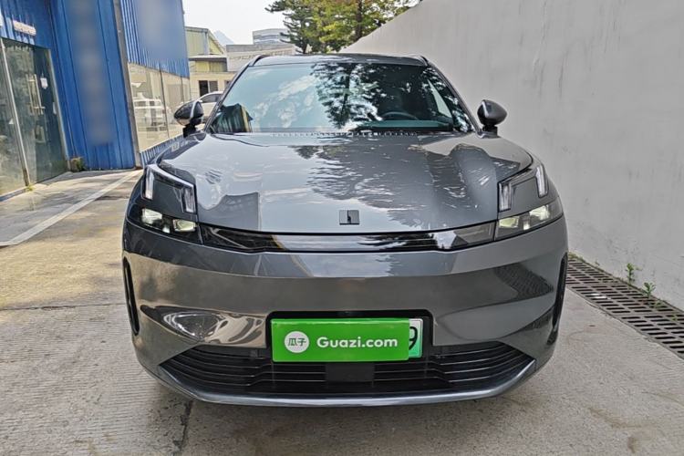 Used Lynk & Co 08 EM-P 2025 120km Long-Range Pro Front