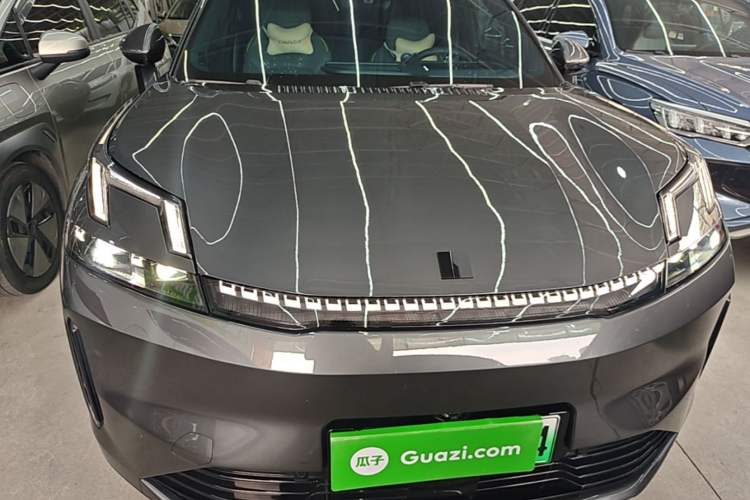 Used Lynk & Co 08 EM-P 2025 120km Long-Range Halo Front