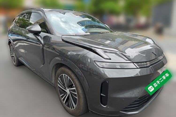 Used Lynk & Co 08 EM-P 2025 120km Long-Range Halo Front Right 45 Deg