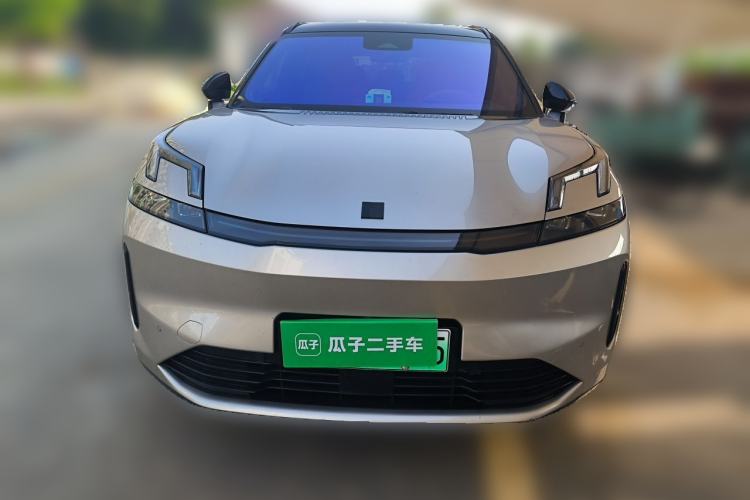 Used Lynk & Co 08 EM-P 2025 220 km All-Wheel-Drive Performance Halo Front
