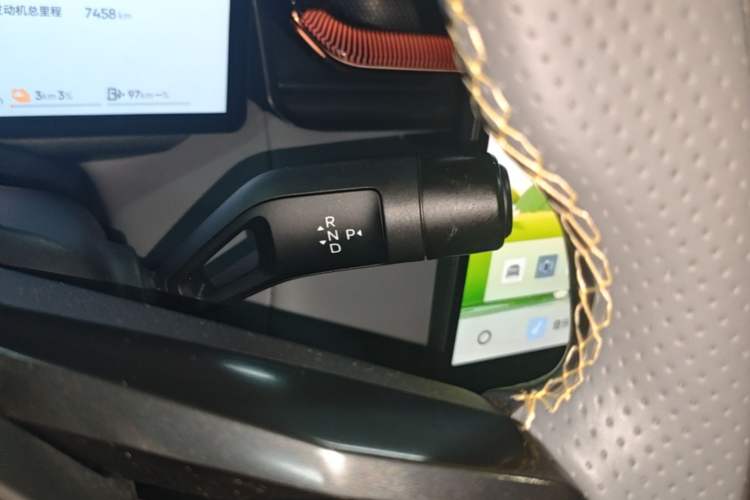 Used Lynk & Co 08 EM-P 2025 120km Long-Range Plus Gear Lever