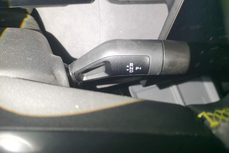 Used Lynk & Co 08 EM-P 2025 120km Long-Range Halo Gear Lever