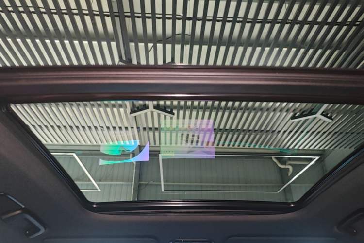 Used Lynk & Co 08 EM-P 2025 120km Long-Range Halo Headliner