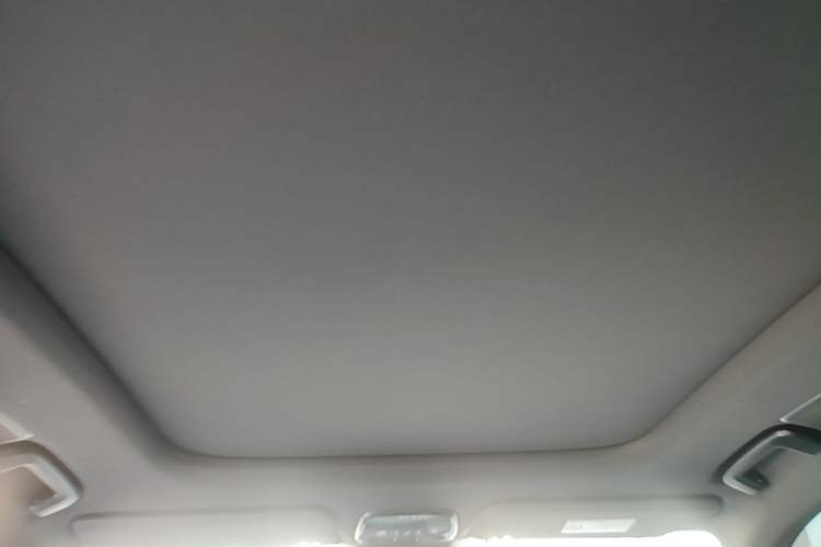 Used Lynk & Co 08 EM-P 2025 120km Long-Range Pro Headliner