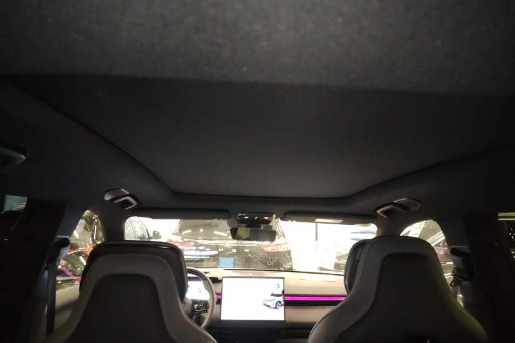 Used Lynk & Co 08 EM-P 2025 245km Ultra-Long Range Halo Headliner