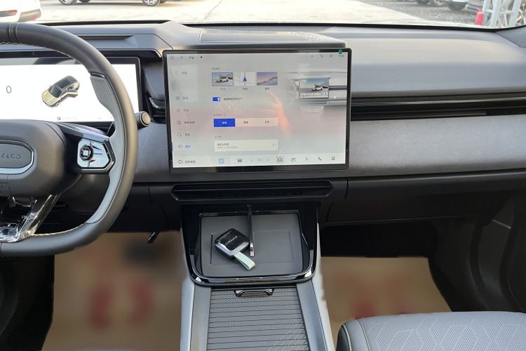 Used Lynk & Co 08 EM-P 2025 245km Ultra-Long Range Halo Interior 5