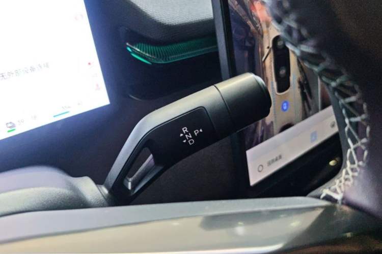 Used Lynk & Co 08 EM-P 2025 245 km Ultra-Long Range Pro Interior 5