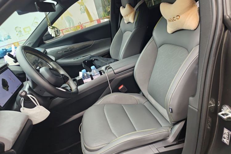 Used Lynk & Co 08 EM-P 2025 120km Long-Range Halo Left Front Seat