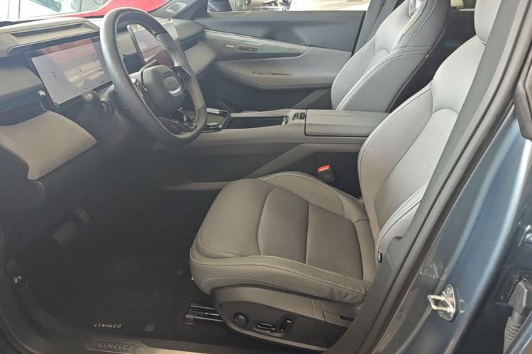 Used Lynk & Co 08 EM-P 2025 245km Ultra-Long Range Halo Left Front Seat