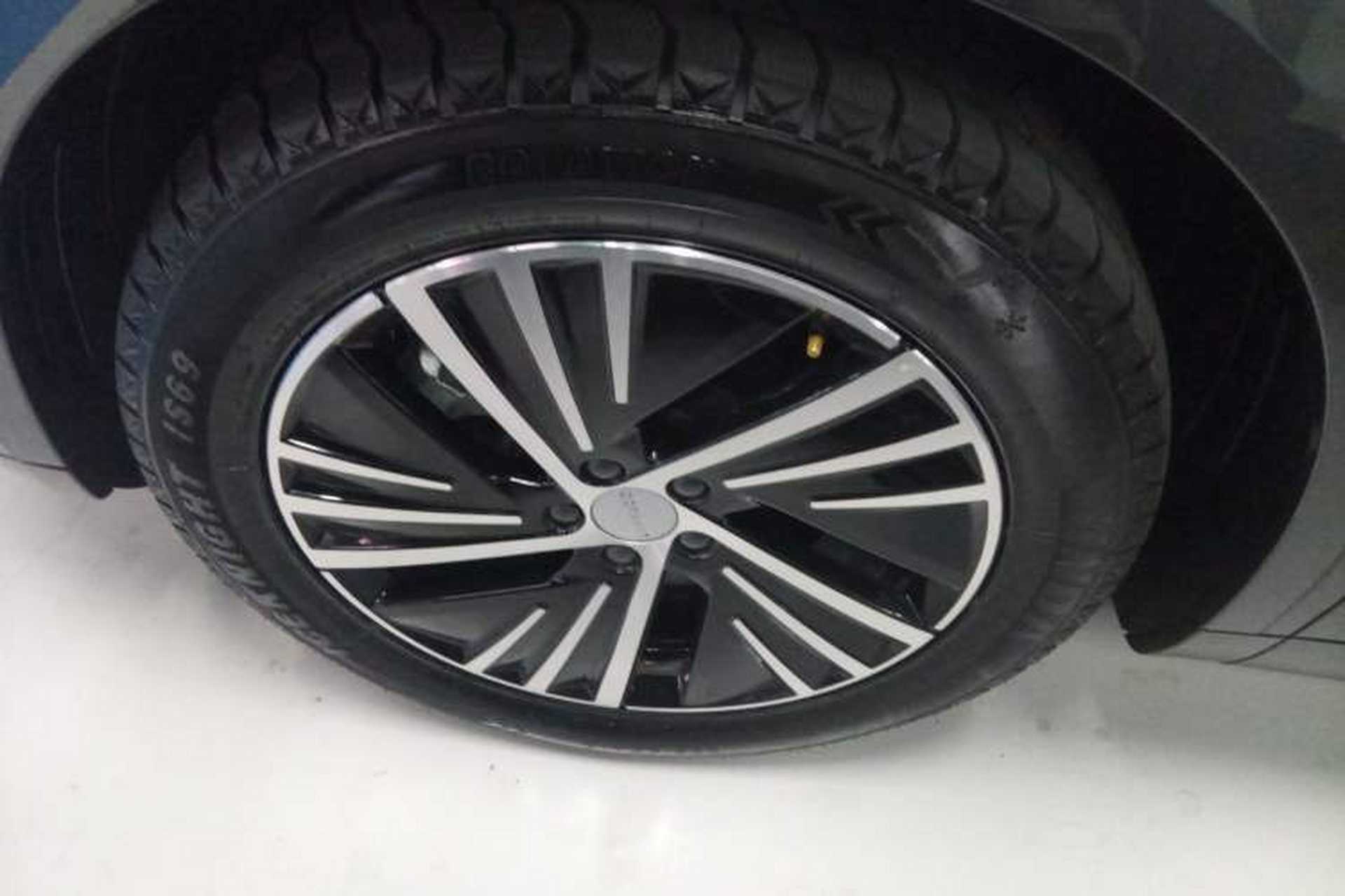 Used Lynk & Co 08 EM-P 2025 120km Long-Range Halo Left Front Wheel Hub
