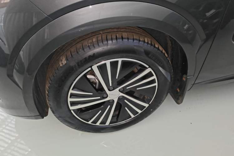 Used Lynk & Co 08 EM-P 2025 120km Long-Range Halo Left Front Wheel Hub