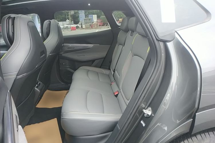 Used Lynk & Co 08 EM-P 2025 120km Long-Range Halo Left Rear Seat