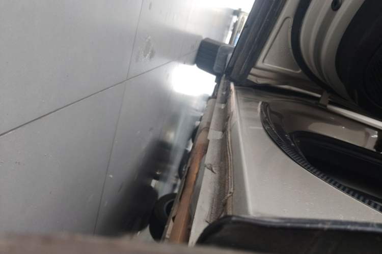 Used Lynk & Co 08 EM-P 2025 245km Ultra-Long Range Halo Left Side Sill