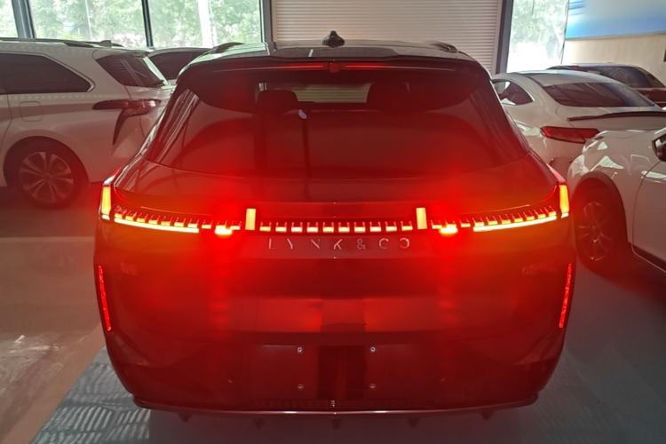 Used Lynk & Co 08 EM-P 2025 120km Long-Range Halo Rear