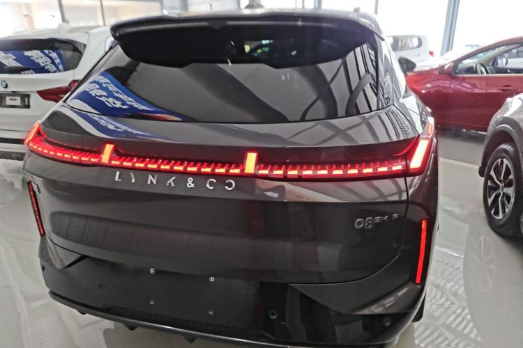 Used Lynk & Co 08 EM-P 2025 120km Long-Range Halo Rear