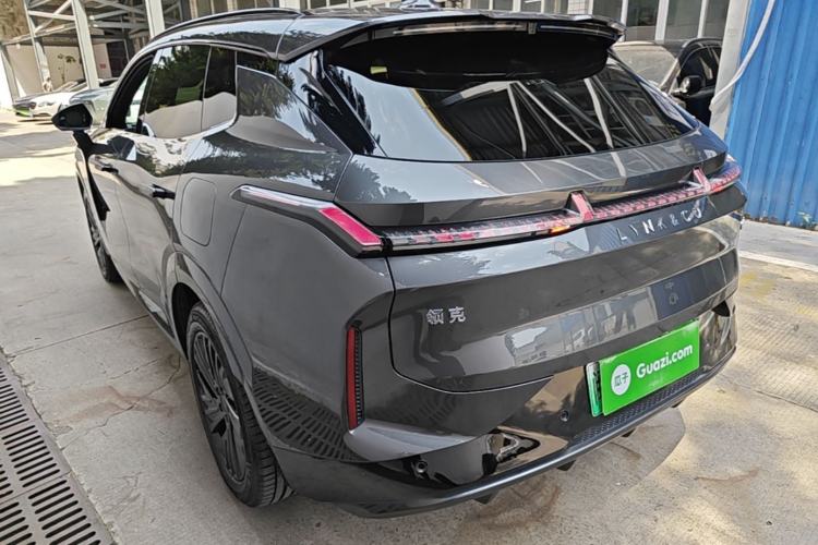 Used Lynk & Co 08 EM-P 2025 120km Long-Range Pro Rear Left 45 Deg