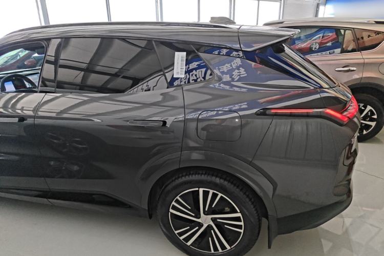 Used Lynk & Co 08 EM-P 2025 120km Long-Range Halo Rear Left 45 Deg