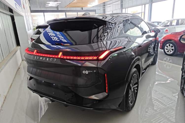 Used Lynk & Co 08 EM-P 2025 120km Long-Range Halo Rear Right 45 Deg