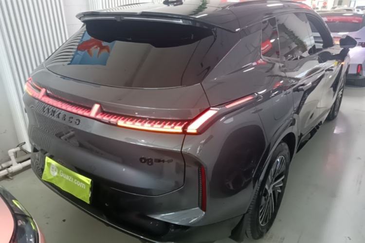 Used Lynk & Co 08 EM-P 2025 120km Long-Range Pro Rear Right 45 Deg
