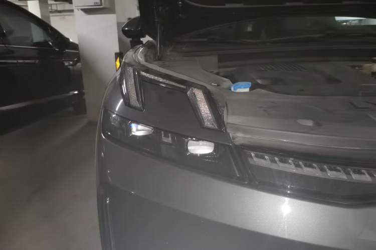 Used Lynk & Co 08 EM-P 2025 120km Long-Range Halo Right Front Headlight