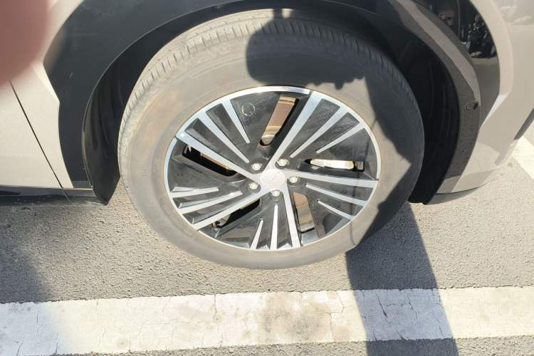 Used Lynk & Co 08 EM-P 2025 245km Ultra-Long Range Halo Right Front Wheel Hub