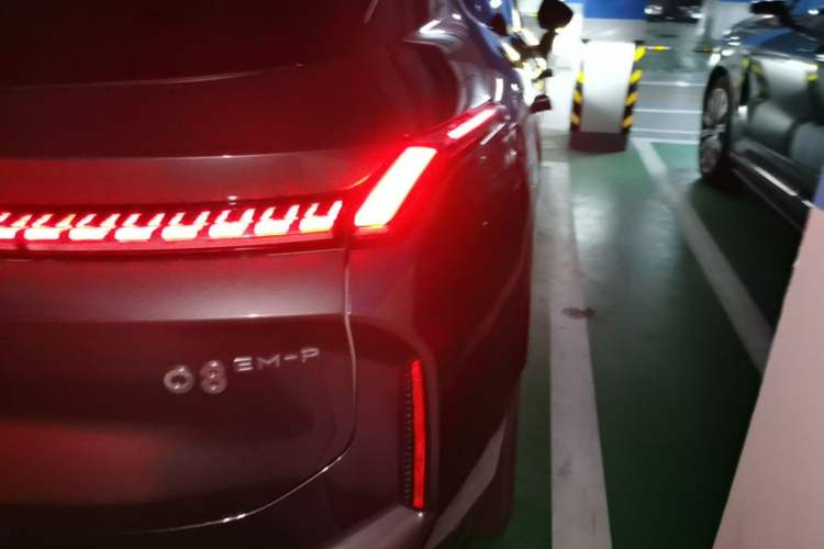Used Lynk & Co 08 EM-P 2025 120km Long-Range Halo Right Rear Taillight