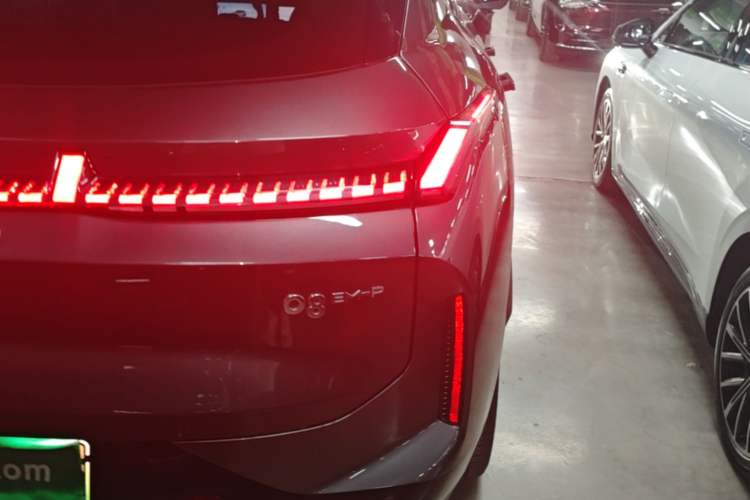 Used Lynk & Co 08 EM-P 2025 120km Long-Range Plus Right Rear Taillight