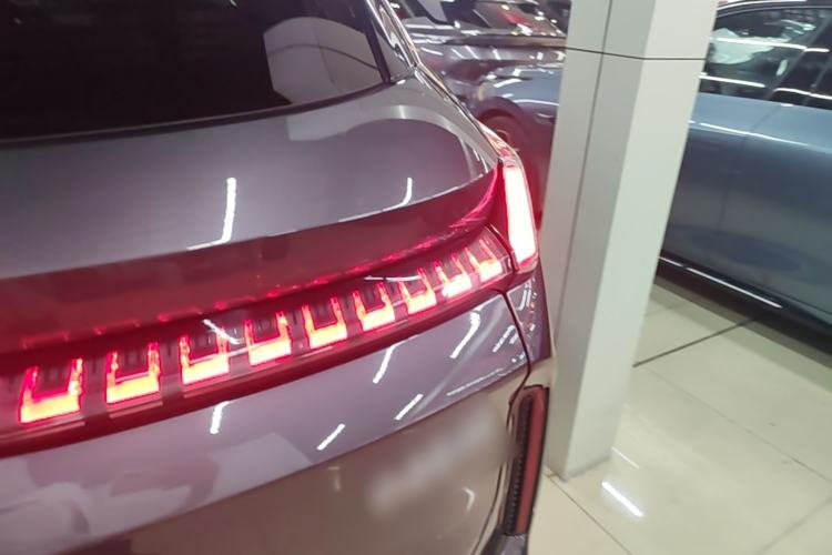 Used Lynk & Co 08 EM-P 2025 120km Long-Range Pro Right Rear Taillight