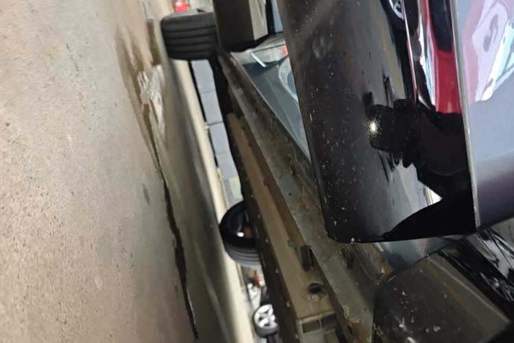 Used Lynk & Co 08 EM-P 2025 245km Ultra-Long Range Halo Right Side Sill