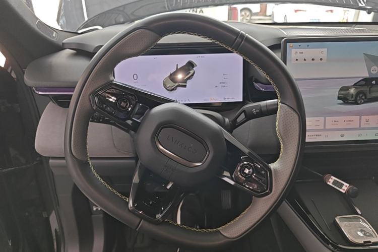 Used Lynk & Co 08 EM-P 2025 120km Long-Range Pro Steering Wheel