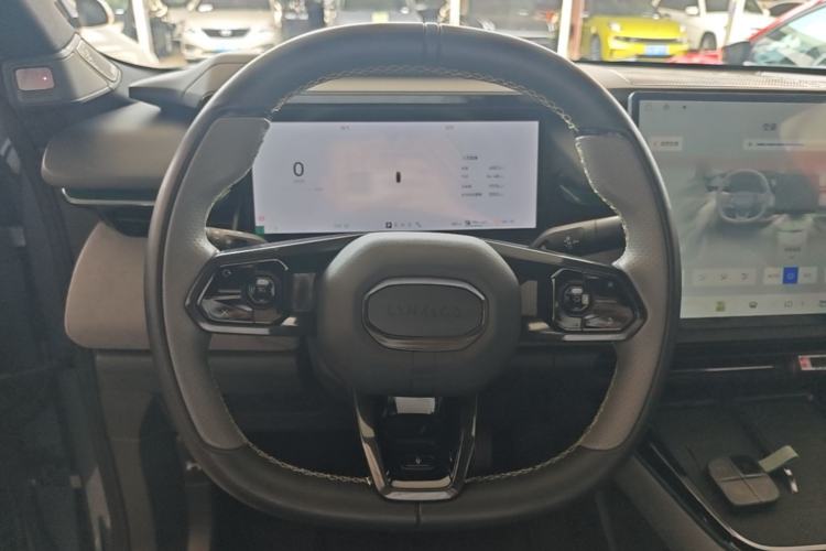 Used Lynk & Co 08 EM-P 2025 245km Ultra-Long Range Halo Steering Wheel