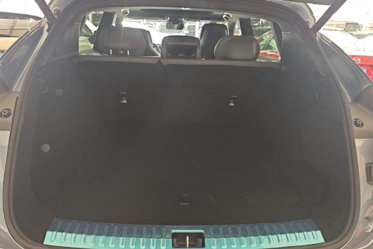 Used Lynk & Co 08 EM-P 2025 245km Ultra-Long Range Halo Trunk