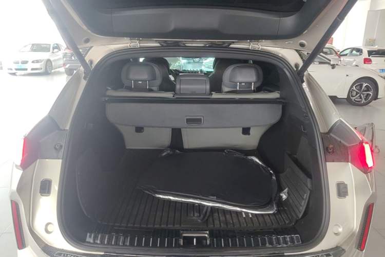 Used Lynk & Co 08 EM-P 2025 245km Ultra-Long Range Halo Trunk