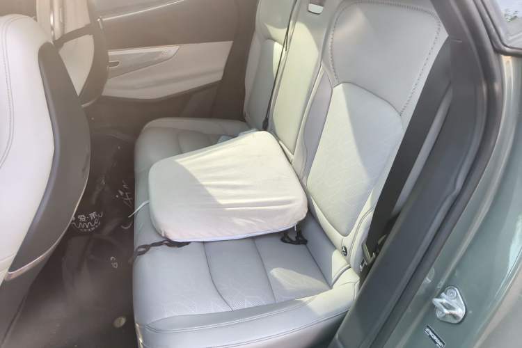 Used Lynk & Co 08 EM-P 2025 245km Ultra-Long Range Halo Left Rear Seat