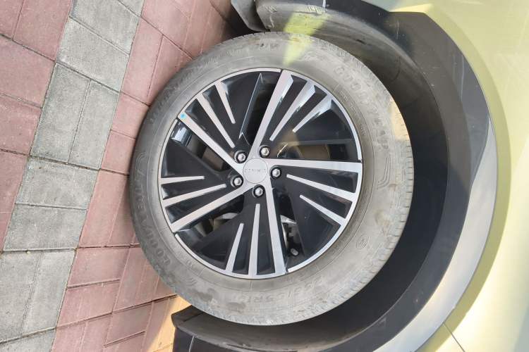 Used Lynk & Co 08 EM-P 2025 245km Ultra-Long Range Halo Right Front Wheel Hub