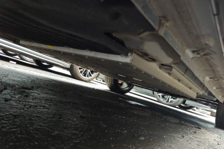 Used Lynk & Co 08 EM-P 2025 220 km All-Wheel-Drive Performance Halo Chassis Rear Right