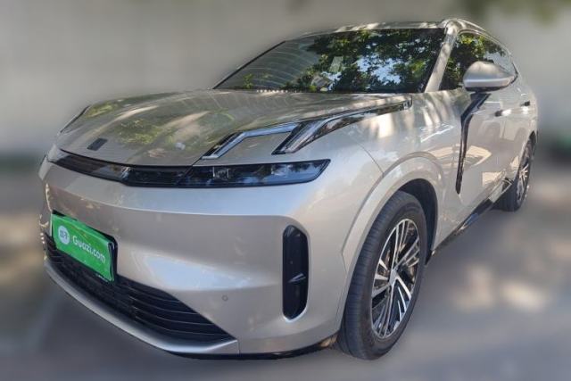 Używany Lynk & Co 08 EM-P 2025 120km Long-Range Plus