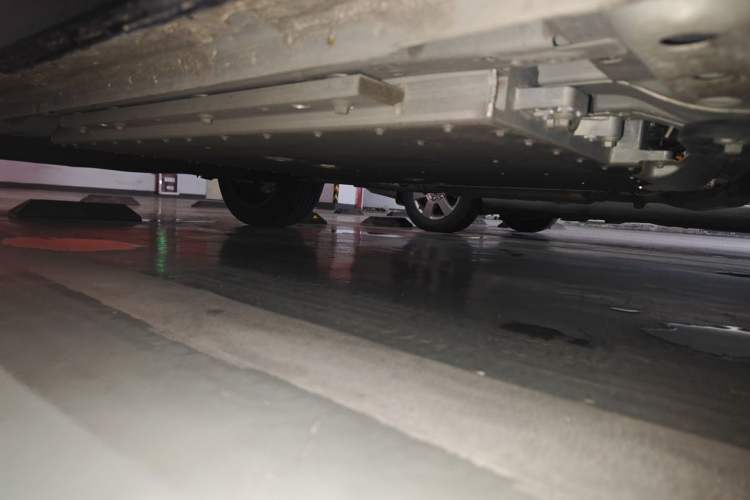 Used Lynk & Co 08 EM-P 2025 120km Long-Range Pro Chassis Front Right