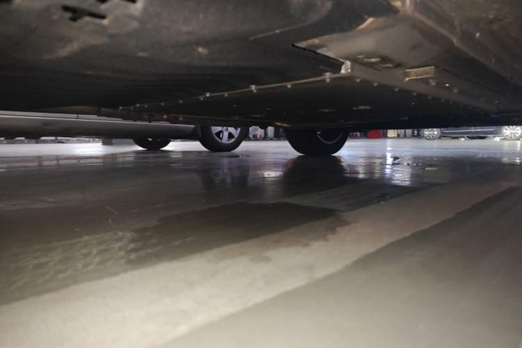 Used Lynk & Co 08 EM-P 2025 120km Long-Range Pro Chassis Rear Right