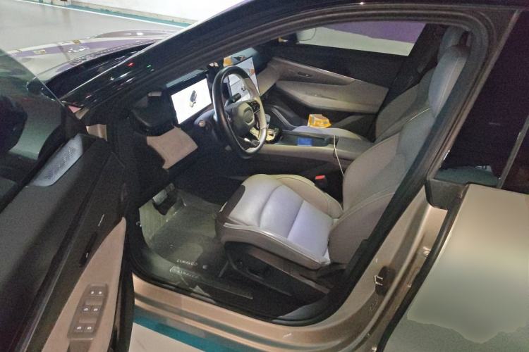 Used Lynk & Co 08 EM-P 2025 120km Long-Range Halo Driver Seat